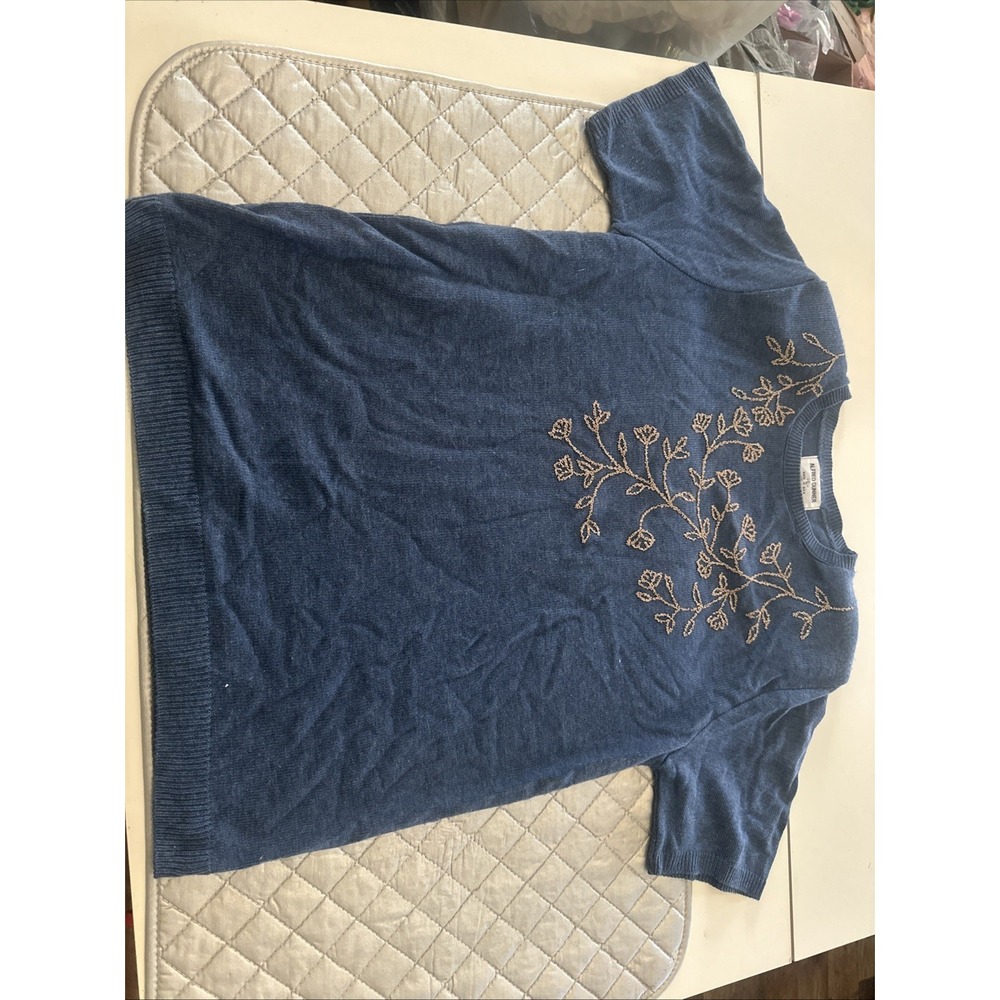 Alfred Dunner Blue Floral Embroidered Short Sleeve sweater size Large